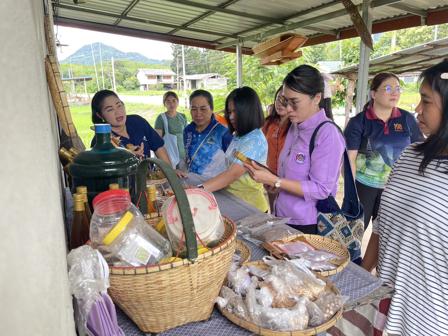 กองทุนฯ สตรี หนองคาย ลงพื้นที่ประเมินกลั่นกรองโครงการเงินทุนหมุนเวียน อำเภอสังคม