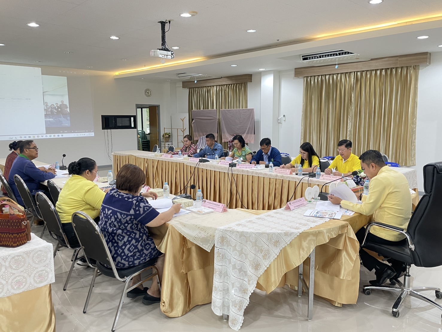 พช.หนองคาย ประชุมคณะอนุกรรมการบริหารกองทุนพัฒนาบทบาทสตรีระดับจังหวัด ครั้งที่ 5/2568