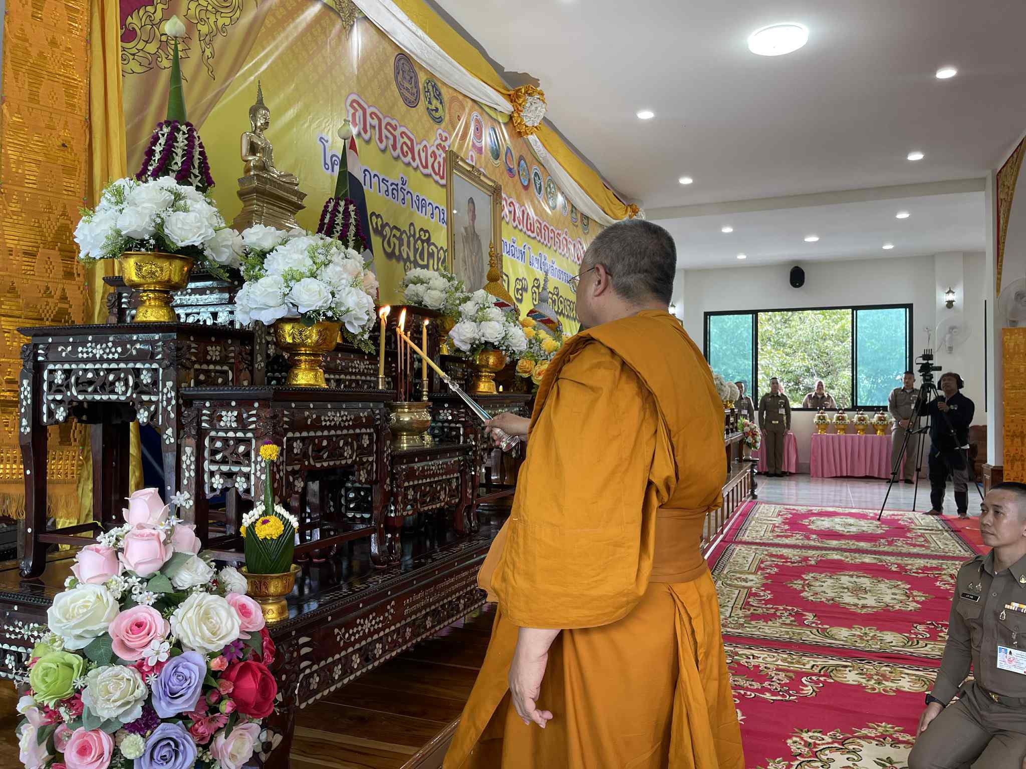 พช.หนองคาย ร่วมลงพื้นที่ตรวจเยี่ยมและติดตามผลการดำเนินงานโครงการสร้างความปรองดองสมานฉันท์ โดยใช้หลักธรรมทางพระพุทธศาสนา (หมู่บ้านรักษาศีล 5) ระดับหนตะวันออก ประจำปีงบประมาณ พ.ศ. 2568