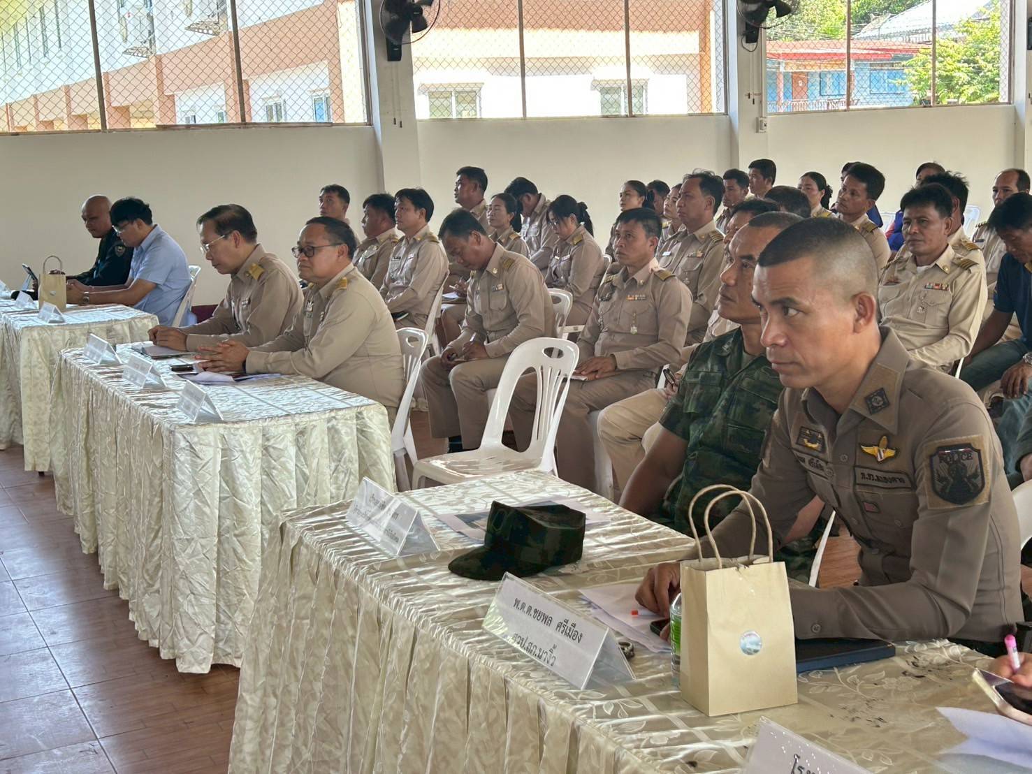 พช.หนองคาย ร่วมติดตาม ผลการดำเนินงานป้องกัน ปราบปราม และแก้ไขปัญหายาเสพติด ตามแผนปฏิบัติการสกัดกั้นและปราบปรามยาเสพติด “Seal Stop Safe” ผนึกกำลังอำเภอชายแดน และอำเภอตอนในพื้นที่จังหวัดหนองคาย ณ อำเภอสังคม