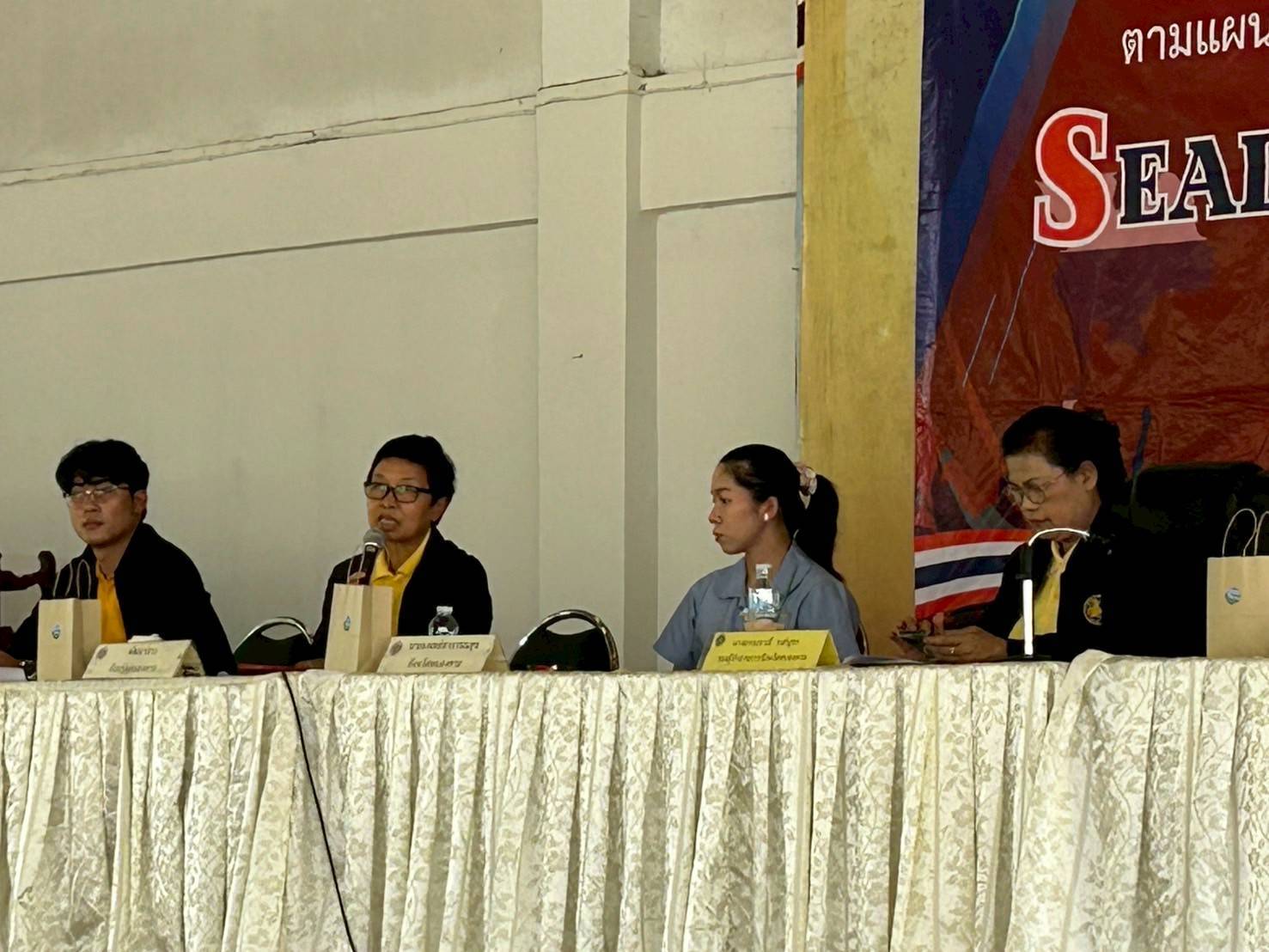 พช.หนองคาย ร่วมติดตาม ผลการดำเนินงานป้องกัน ปราบปราม และแก้ไขปัญหายาเสพติด ตามแผนปฏิบัติการสกัดกั้นและปราบปรามยาเสพติด “Seal Stop Safe” ผนึกกำลังอำเภอชายแดน และอำเภอตอนในพื้นที่จังหวัดหนองคาย ณ อำเภอสังคม