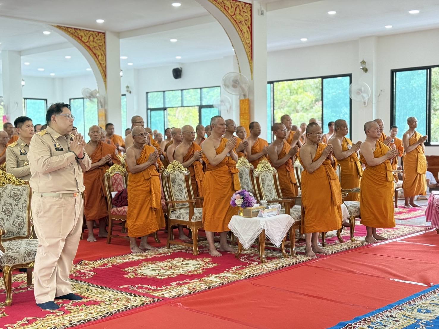 พช.หนองคาย ร่วมลงพื้นที่ตรวจเยี่ยมและติดตามผลการดำเนินงานโครงการสร้างความปรองดองสมานฉันท์ โดยใช้หลักธรรมทางพระพุทธศาสนา (หมู่บ้านรักษาศีล 5) ระดับหนตะวันออก ประจำปีงบประมาณ พ.ศ. 2568