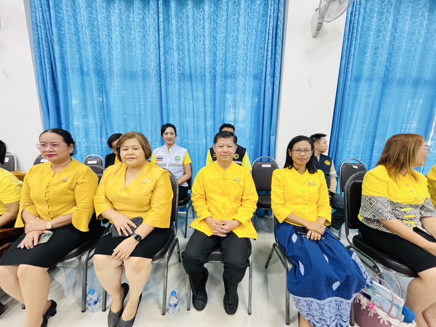 พช.หนองคาย ร่วมพิธีมอบกายอุปกรณ์ ประเภทรถสามล้อโยก ตามโครงการจัดหากายอุปกรณ์สำหรับช่วยเหลือคนพิการ 72,000 ชุด เฉลิมพระเกียรติพระบาทสมเด็จพระเจ้าอยู่หัว