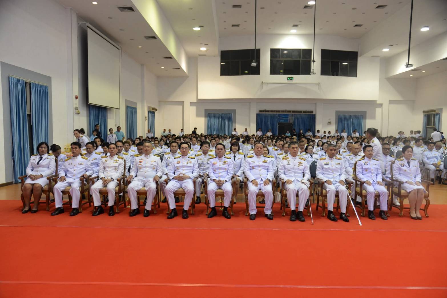 พช.หนองคาย ร่วมพิธีถวายเครื่องราชสักการะและวางพานพุ่ม และจุดเทียนถวายพระพรชัยมงคล สมเด็จพระนางเจ้าสิริกิตติ์ พระบรมราชินีนาถ พระบรมราชชนนีพันปีหลวง เนื่องในโอกาสวันเฉลิมพระชนมพรรษา 12 สิงหาคม 2568