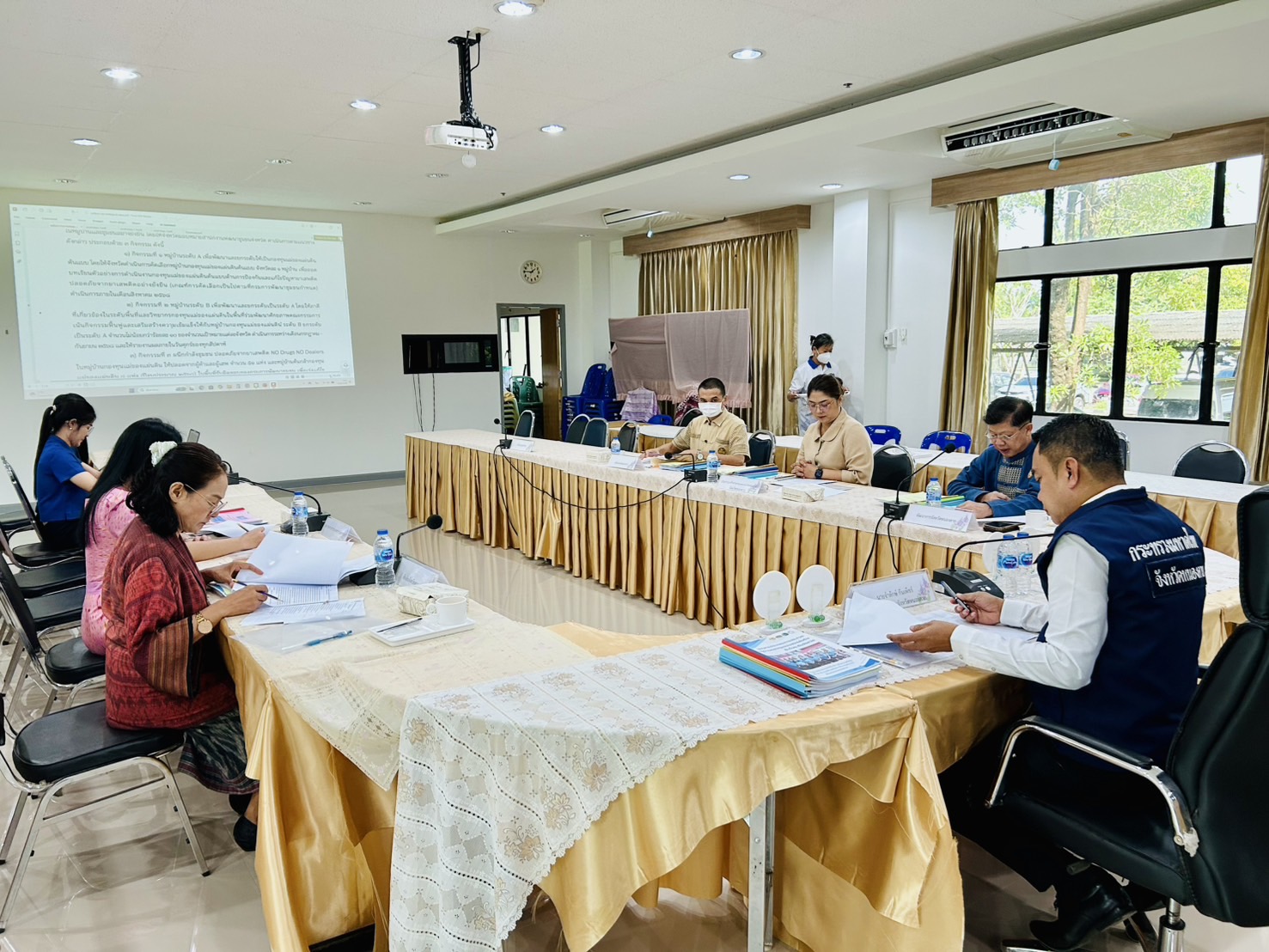 จังหวัดหนองคาย ดำเนินการคัดเลือกหมู่บ้านกองทุนแม่ของแผ่นดินต้นแบบ ระดับจังหวัด เสริมพลังชุมชนแก้ปัญหายาเสพติด