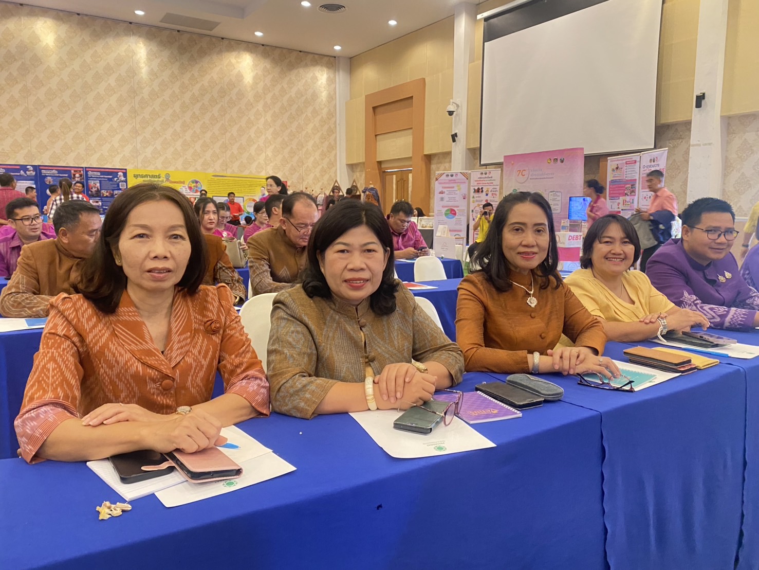 พช.หนองคาย เข้าร่วมประชุมตรวจติดตามผลการดำเนินงานของหน่วยรับตรวจรายไตรมาส 15 จังหวัดภาคตะวันออกเฉียงเหนือ