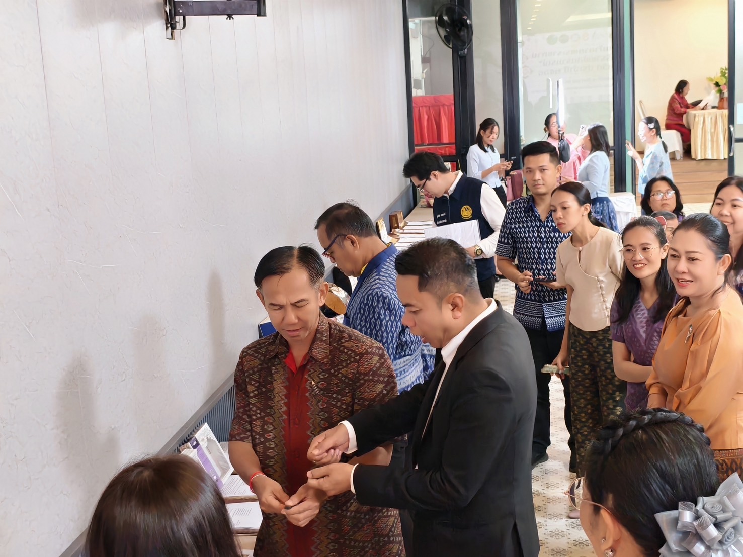 พช. หนองคาย : จัดประกวดผ้าลายพระราชทาน “ผ้าลายสิริราชพัสตราภรณ์” และงานหัตถกรรม ระดับจังหวัด ประจำปี 2568