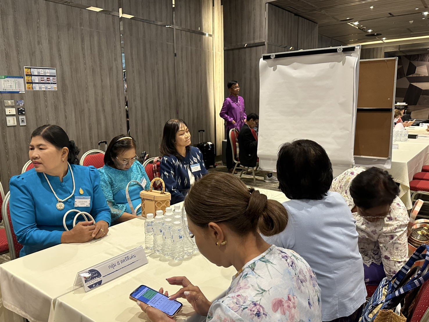 พช. หนองคาย : ผนึกกำลังผู้นำสตรีเข้าร่วมโครงการส่งเสริมและพัฒนาอาชีพ ประจำปีงบประมาณ พ.ศ. 2568 กิจกรรมถอดบทเรียนความสำเร็จการขับเคลื่อนนโยบายกระทรวงมหาดไทย