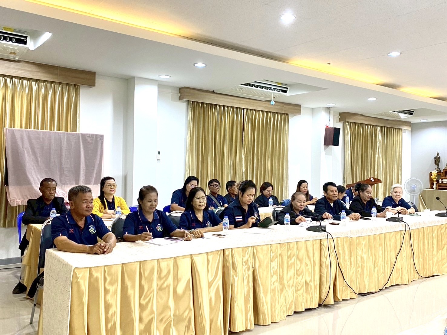 พช.หนองคาย ลับคมผู้นำ อช. ผ่านการดำเนินโครงการเพิ่มศักยภาพผู้นำอาสาพัฒนาชุมชน (ผู้นำ อช.) เพื่อขับเคลื่อนงานในระดับพื้นที่ กิจกรรม ประชุมเชิงปฏิบัติการจัดทำโครงการริเริ่มสร้างสรรค์ตามภารกิจผู้นำอาสาพัฒนาชุมชน