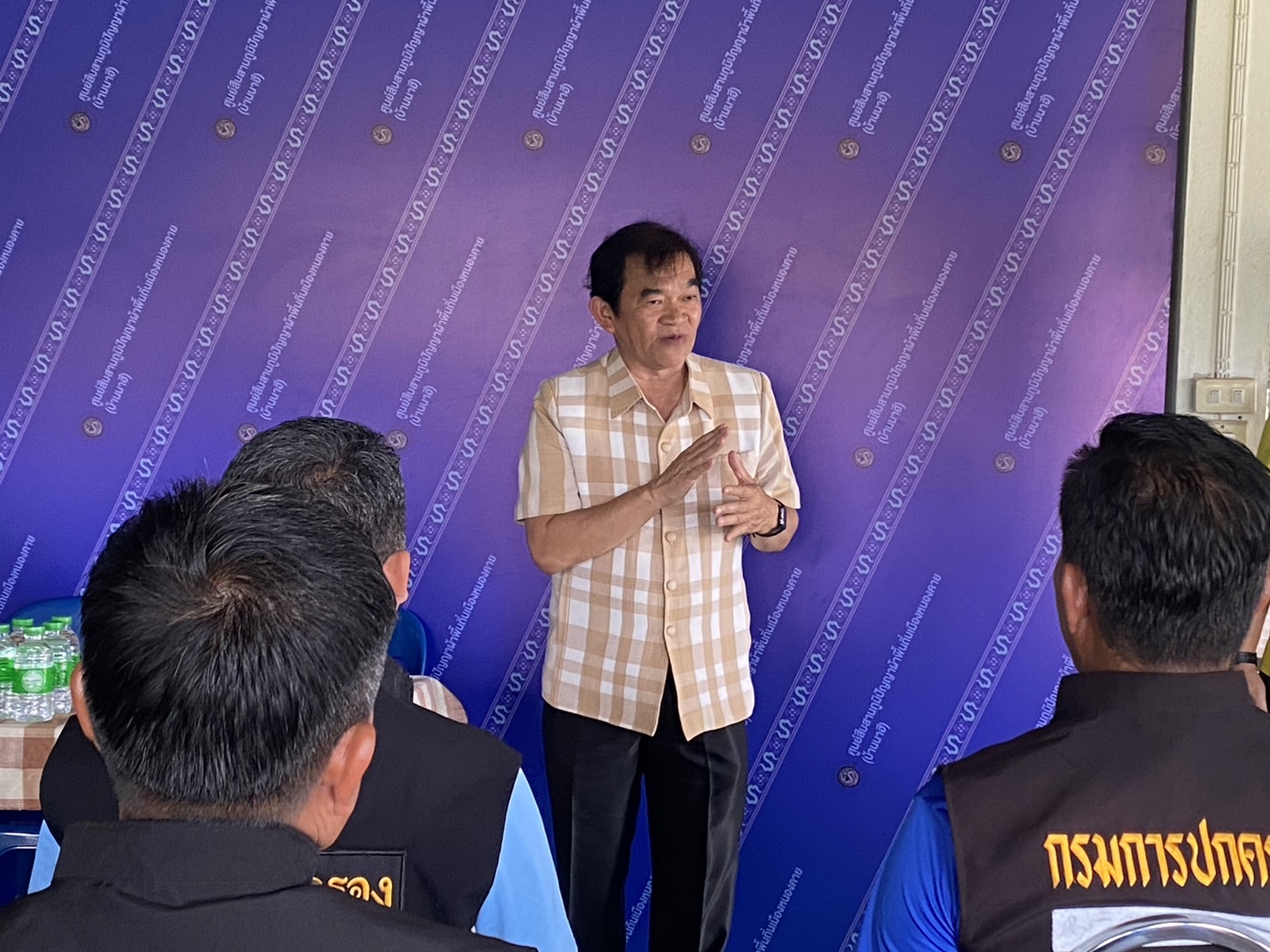 พช.หนองคาย ประชุมซักซ้อม เตรียมความพร้อมการคัดเลือกหมู่บ้านหัตถกรรมเข้ารับรางวัล “หม่อมงามจิตต์ บุรฉัตร” รางวัลสร้างเสริมคนดีมีคุณธรรม ประจำปี 2568