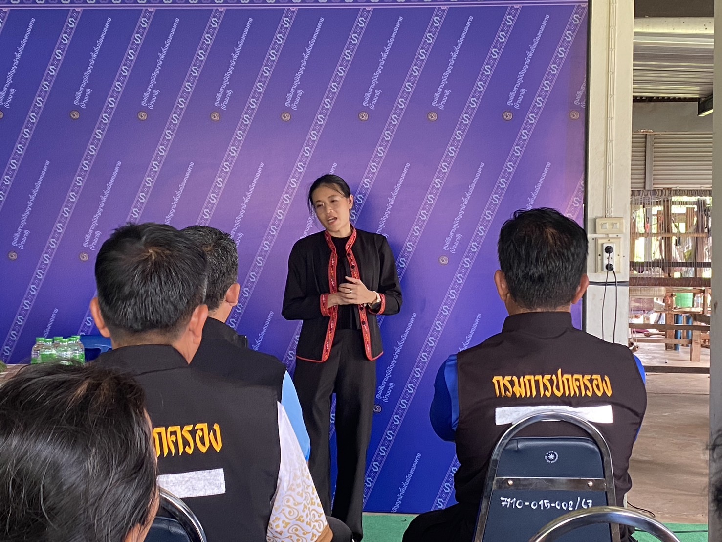 พช.หนองคาย ประชุมซักซ้อม เตรียมความพร้อมการคัดเลือกหมู่บ้านหัตถกรรมเข้ารับรางวัล “หม่อมงามจิตต์ บุรฉัตร” รางวัลสร้างเสริมคนดีมีคุณธรรม ประจำปี 2568